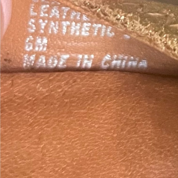 Tory Burch Reva Gold Ballet Flats Sz 6 - Picture 13 of 13